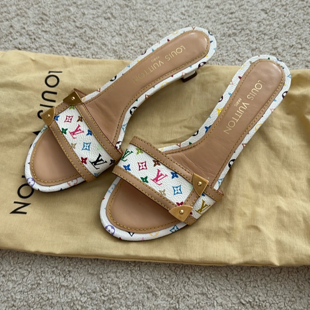Louis Vuitton Multicolor Kitten Heels size 37